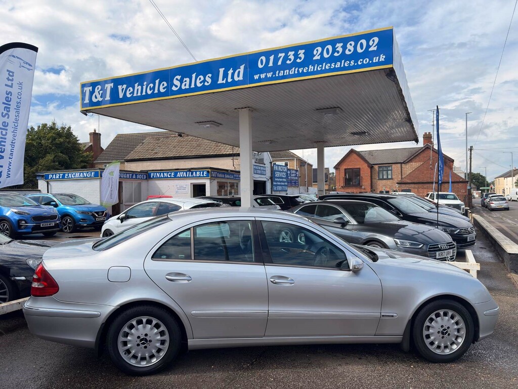 Mercedes-Benz E Class Saloon Silver #5