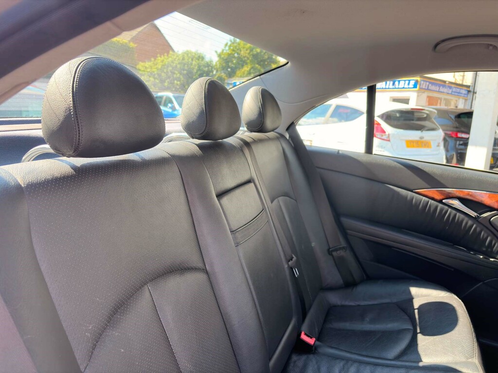 Mercedes-Benz E Class 2.6 E240 Elegance Silver #46