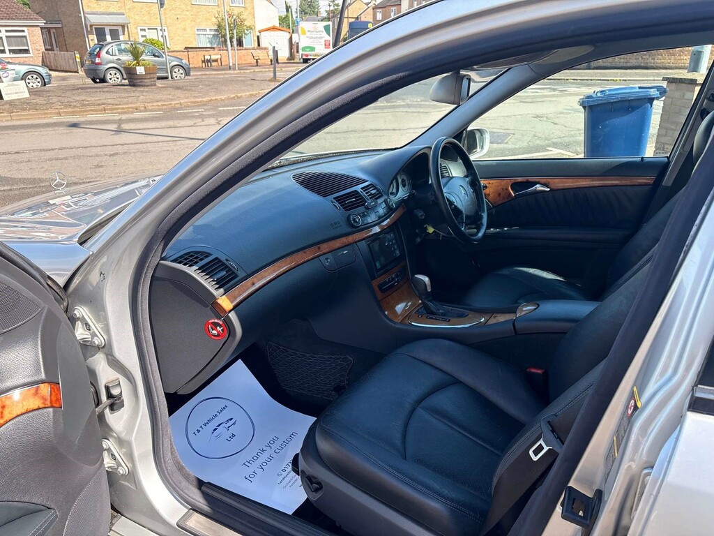 Mercedes-Benz E Class 2.6 E240 Elegance Silver #57