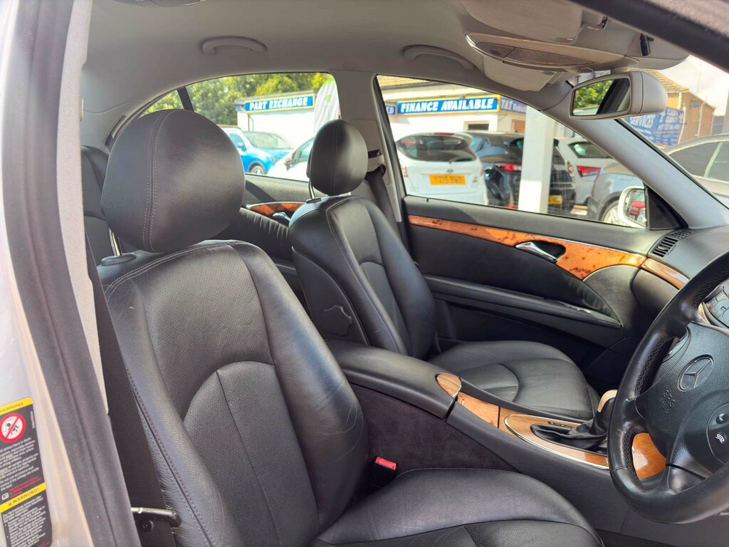 Mercedes-Benz E Class 2.6 E240 Elegance Silver #29