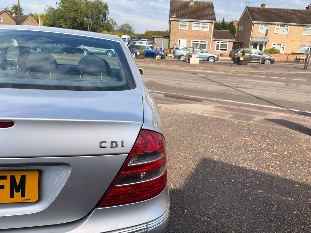 Mercedes-Benz E Class 2.6 E240 Elegance Silver #18