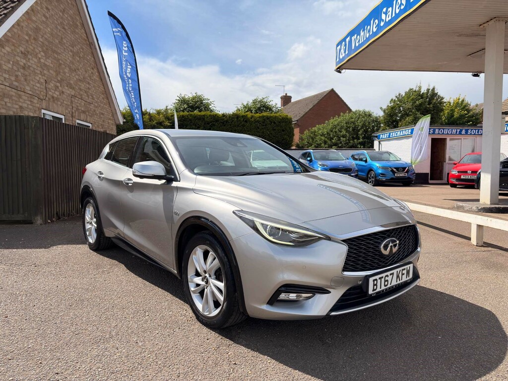 Infiniti Q30 Premium Tech Intouch D Silver #2