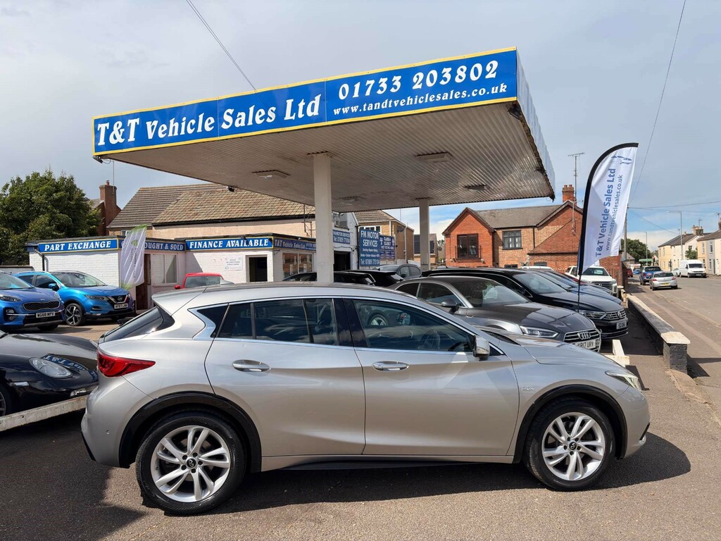 Infiniti Q30 Premium Tech Intouch D Silver #5