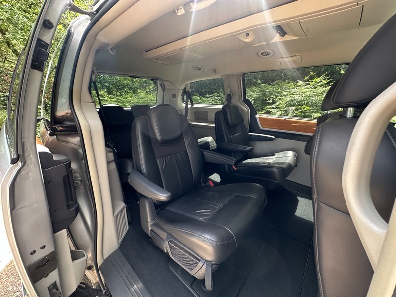Chrysler Voyager Crd Grand Silver #7