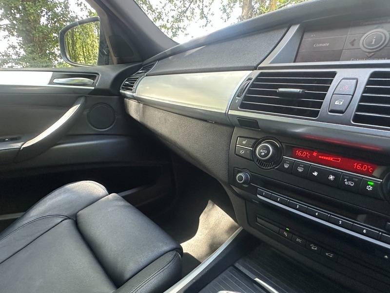 BMW X5 Xdrive 30D Msport 5S A Black #25