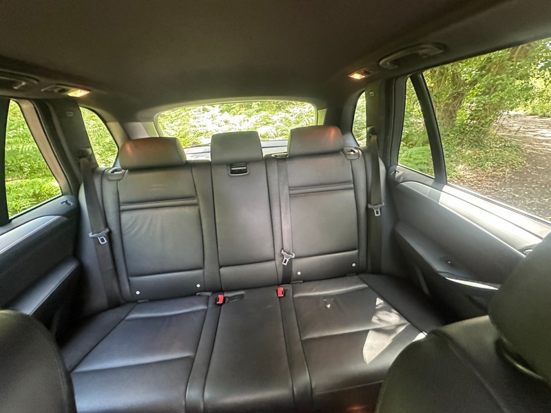 BMW X5 Xdrive 30D Msport 5S A Black #18