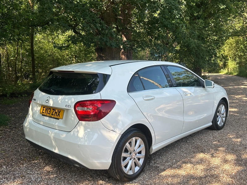 Mercedes-Benz A Class 1.6 A200 Blueefficiency Amg White #4