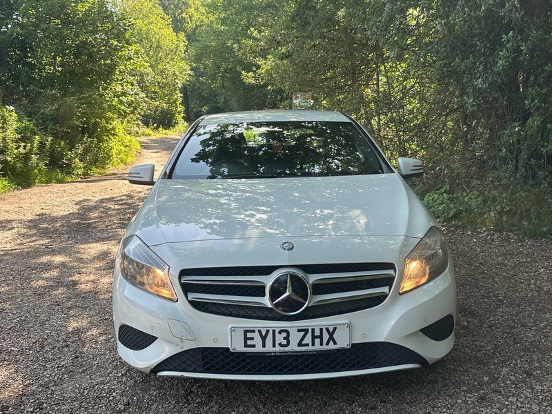 Mercedes-Benz A Class 1.6 A200 Blueefficiency Amg White #2