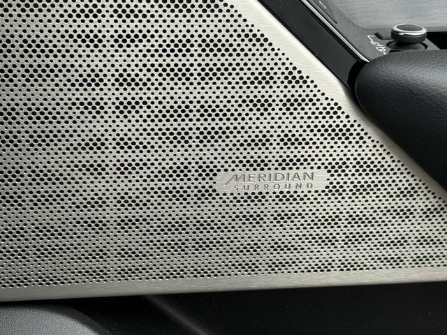 Land Rover Range Rover Velar Estate Silver #38