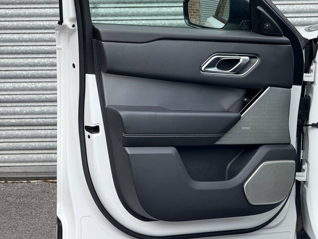 Land Rover Range Rover Velar Estate Silver #41