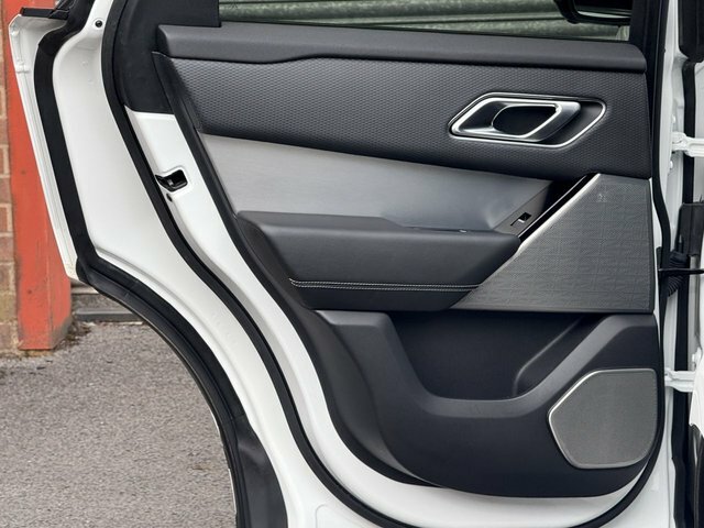 Land Rover Range Rover Velar Estate Silver #40