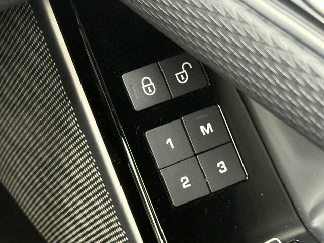 Land Rover Range Rover Velar Estate Silver #33
