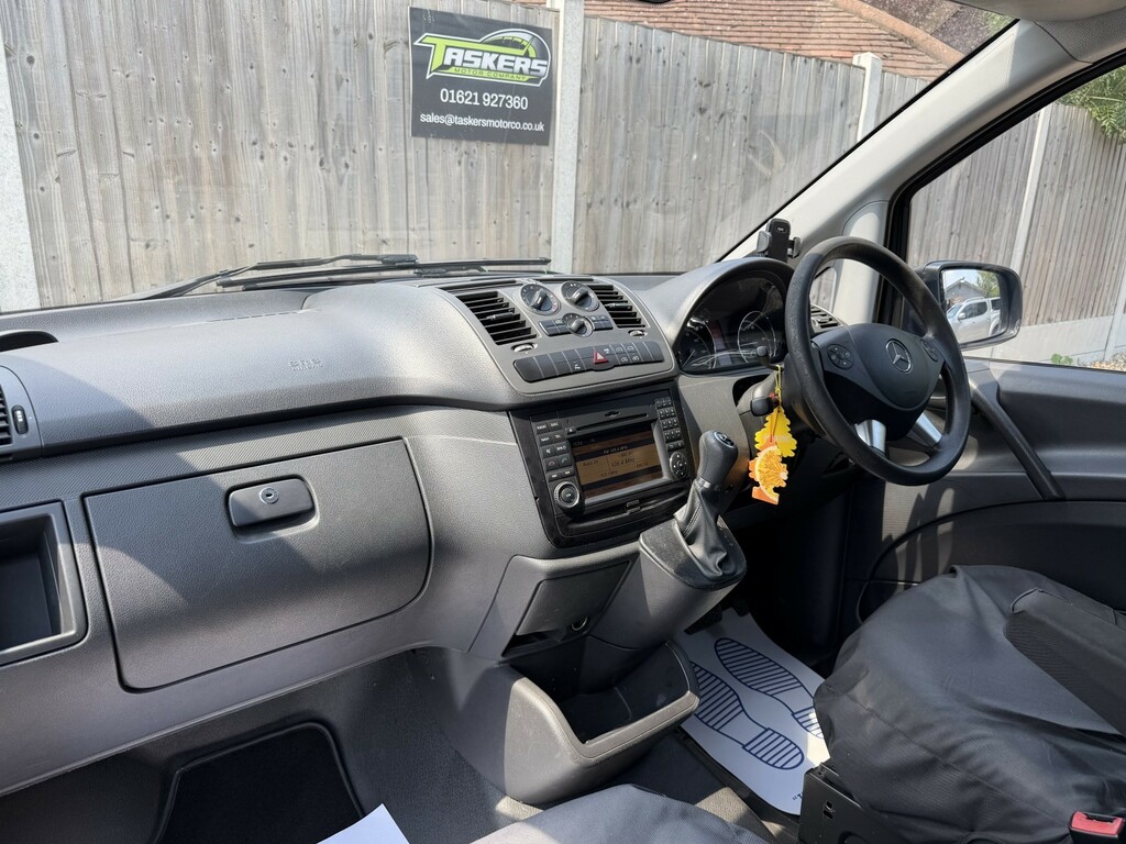 Mercedes-Benz Vito 116 Cdi Red #19