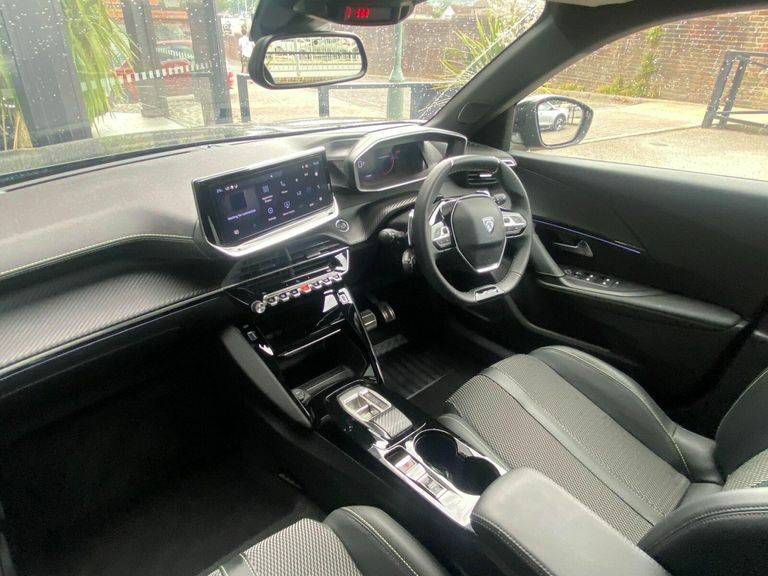 Peugeot 2008 1.2 Gt E-dsc6 Euro 6 Ss EK25HZN Black #2
