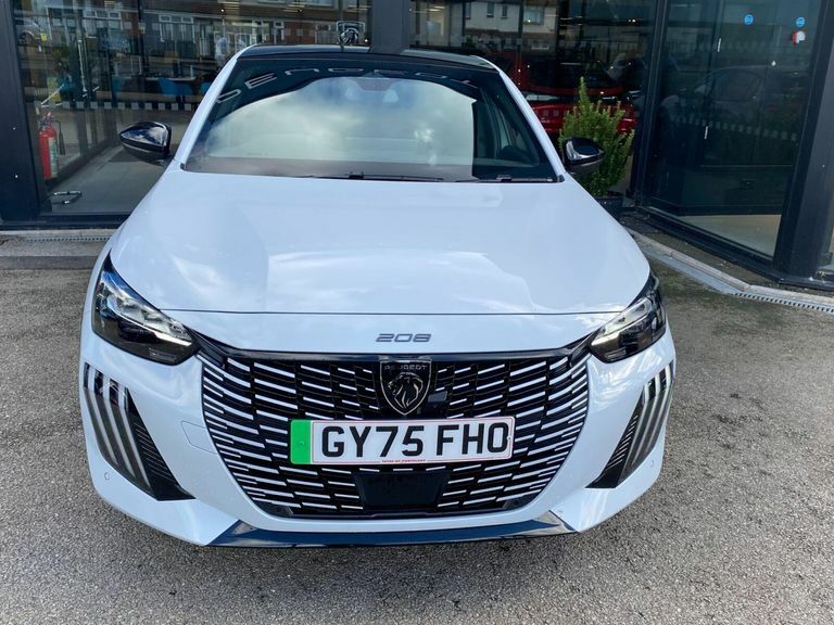 Peugeot e-208 51Kwh Gt Premium 7.4Kw Charger GY75FHO White #5