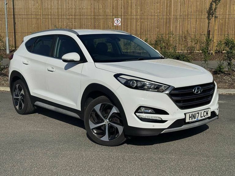 Hyundai Tucson 1.7 Crdi Blue Drive Premium 2Wd Dct White