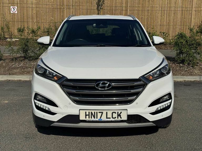 Hyundai Tucson 1.7 Crdi Blue Drive Premium 2Wd Dct HN17LCK White #5