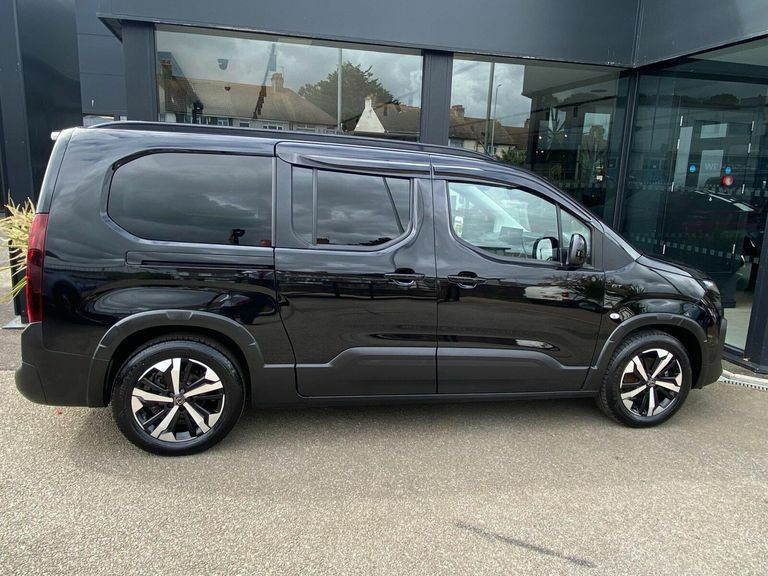 Peugeot e-Rifter 52Kwh Gt Long Mpv 7.4Kw Charger Black #4