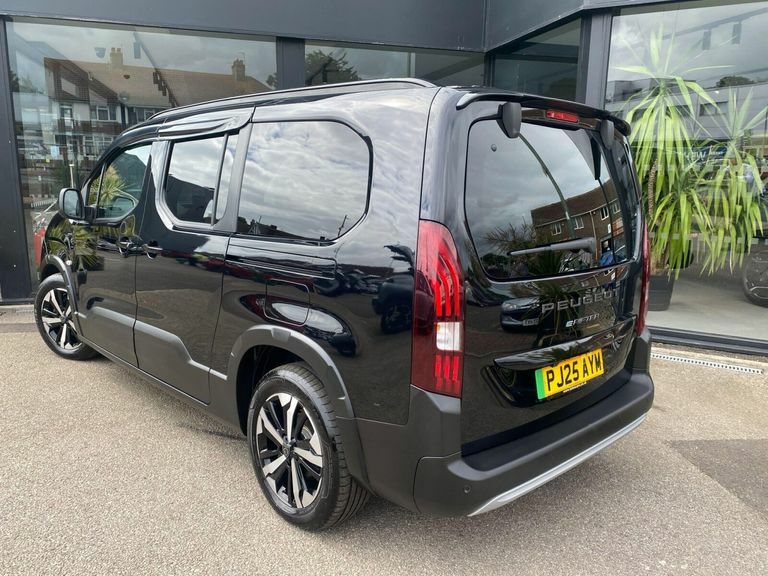 Peugeot e-Rifter 52Kwh Gt Long Mpv 7.4Kw Charger Black #3