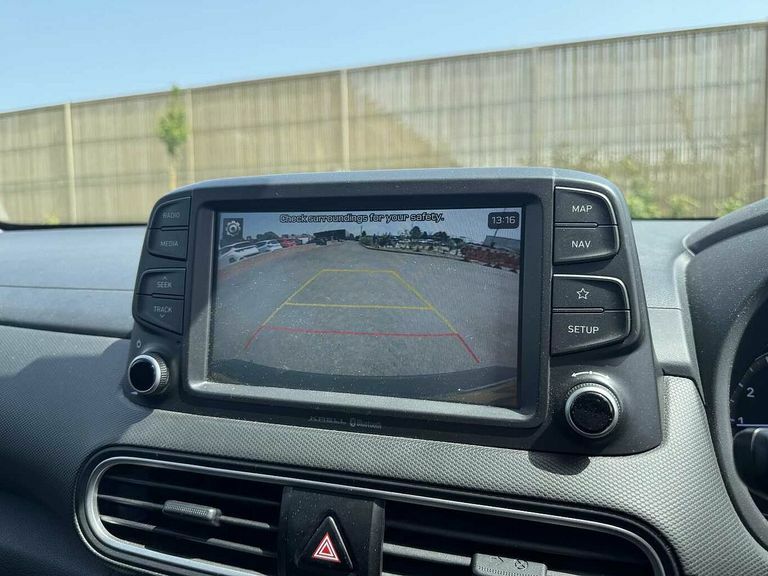 Hyundai Kona Hatchback Red #14