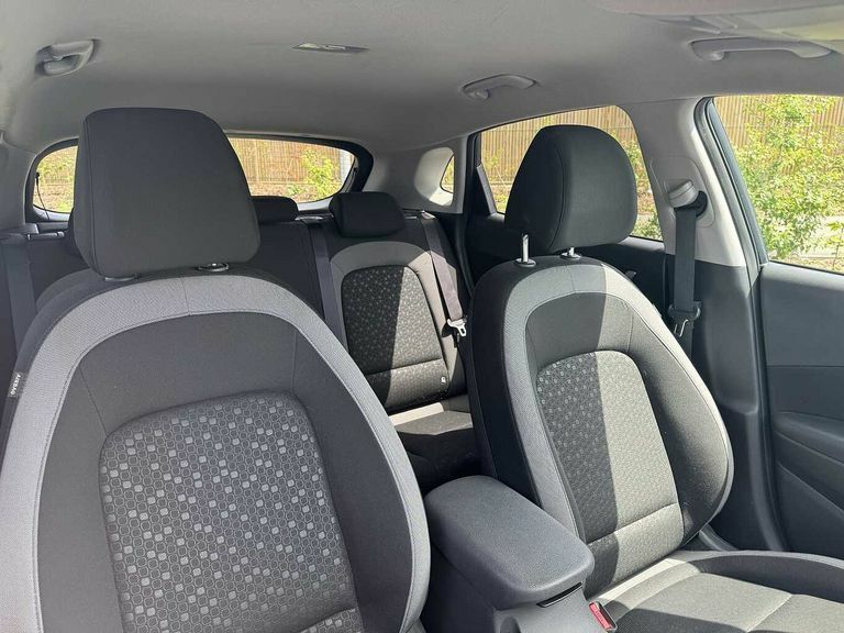 Hyundai Kona Hatchback Red #11