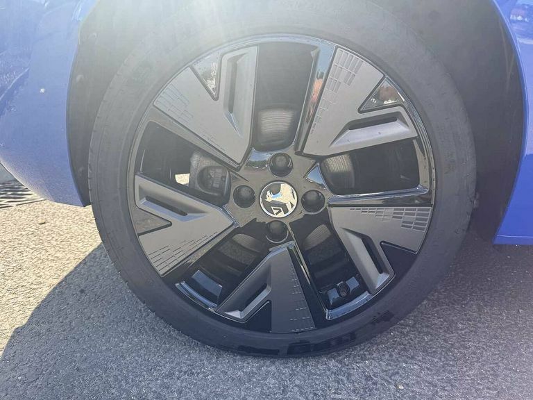 Vauxhall Corsa-e 100Kw Design 50Kwh 2024 White #8