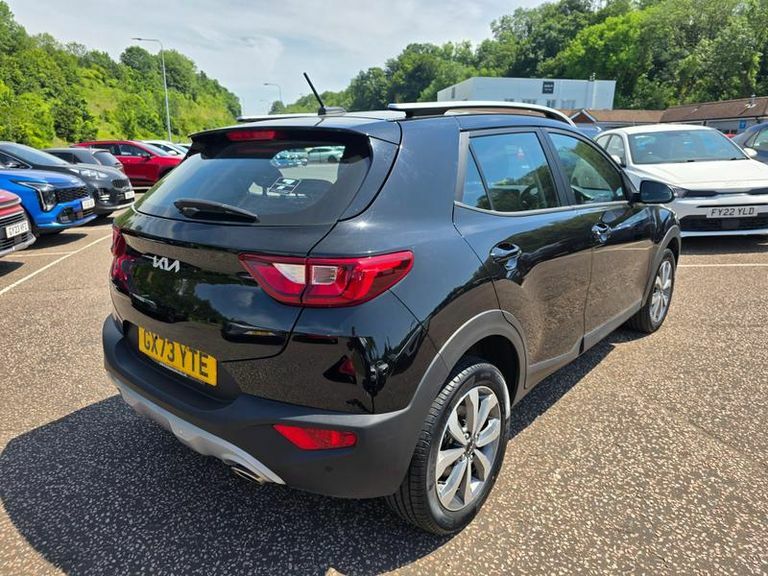 Kia Stonic 1.0T Gdi 99 2 Dct Black #3