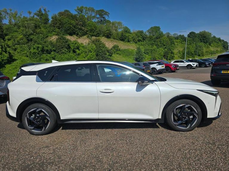 Kia K4 1.0T-gdi 115 48V Gt-line S Dct GP75DKE White #2