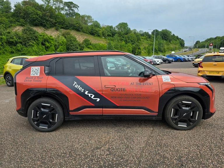Kia EV3 150Kw Gt-line 81.4Kwh Orange #2