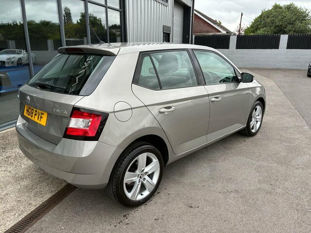 Skoda Fabia Hatchback Beige #6