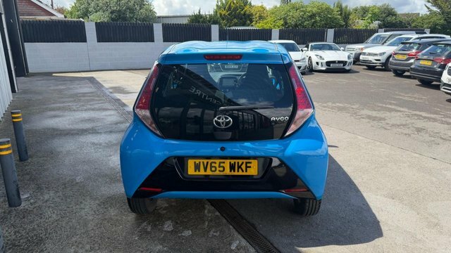 Toyota Aygo Hatchback Blue #2