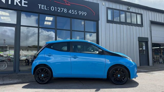 Toyota Aygo Hatchback Blue #3