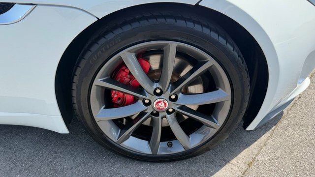 Jaguar F-Type 3.0 Supercharged V6 S White #16