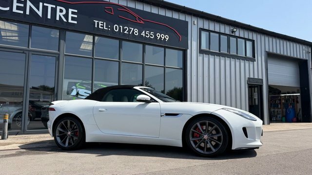 Jaguar F-Type 3.0 Supercharged V6 S White #25