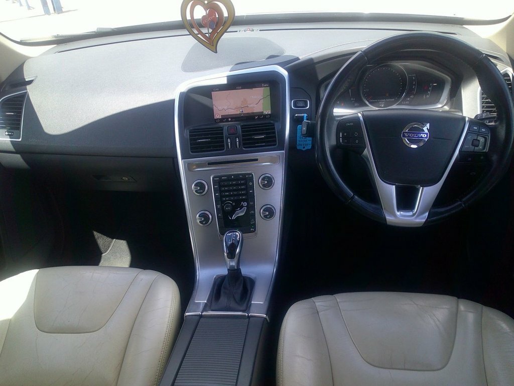 Volvo XC60 2.4L Se Lux Nav Blue #2