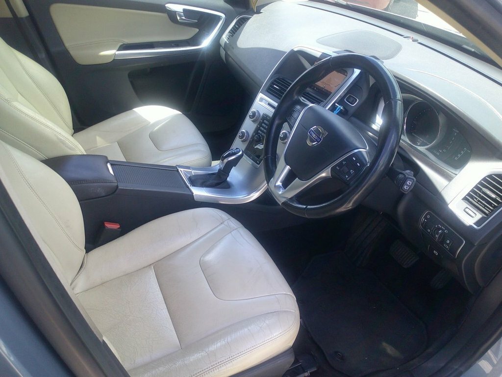 Volvo XC60 2.4L Se Lux Nav Blue #3