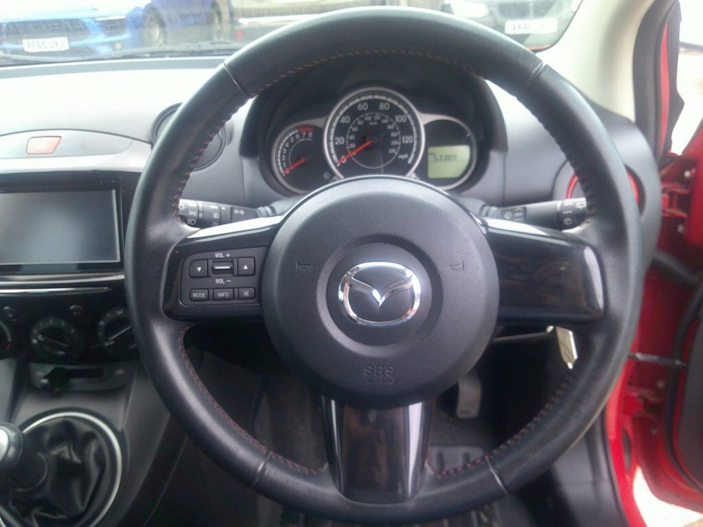 Mazda 2 1.3 Sport Venture Euro 5 Red #14