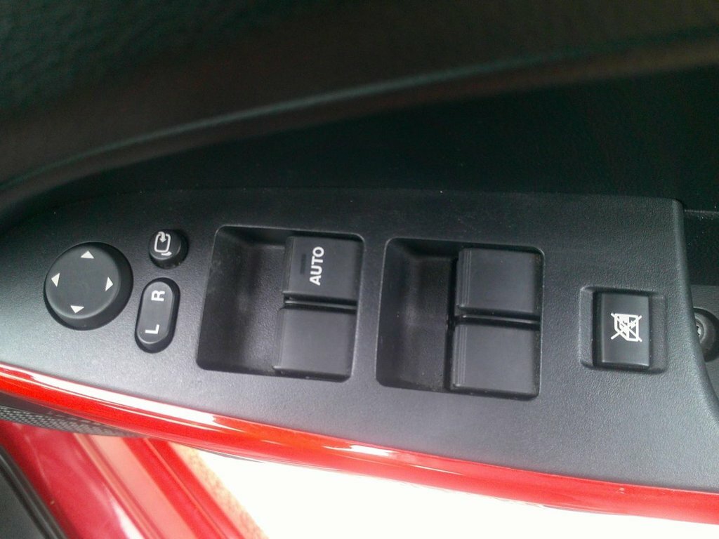 Mazda 2 1.3 Sport Venture Euro 5 Red #13