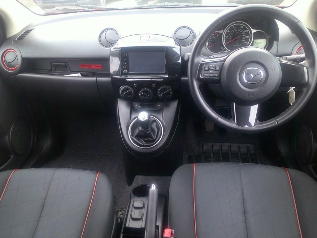 Mazda 2 1.3 Sport Venture Euro 5 Red #2