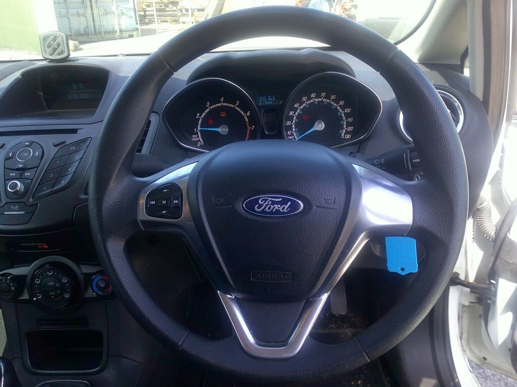Ford Fiesta Titanium White #14