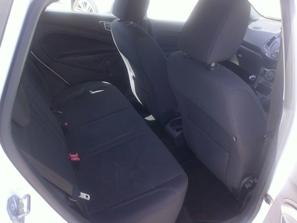 Ford Fiesta Titanium White #6