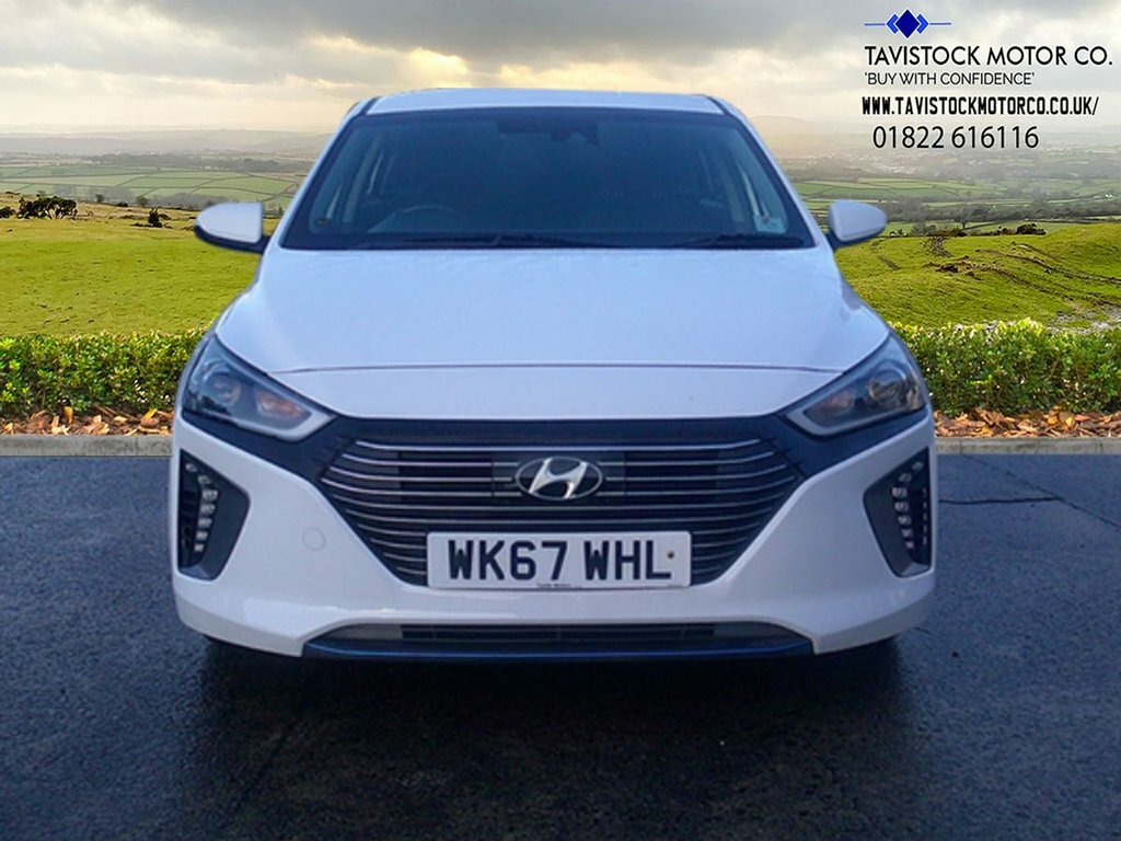 Hyundai Ioniq 1.6L Premium White #3
