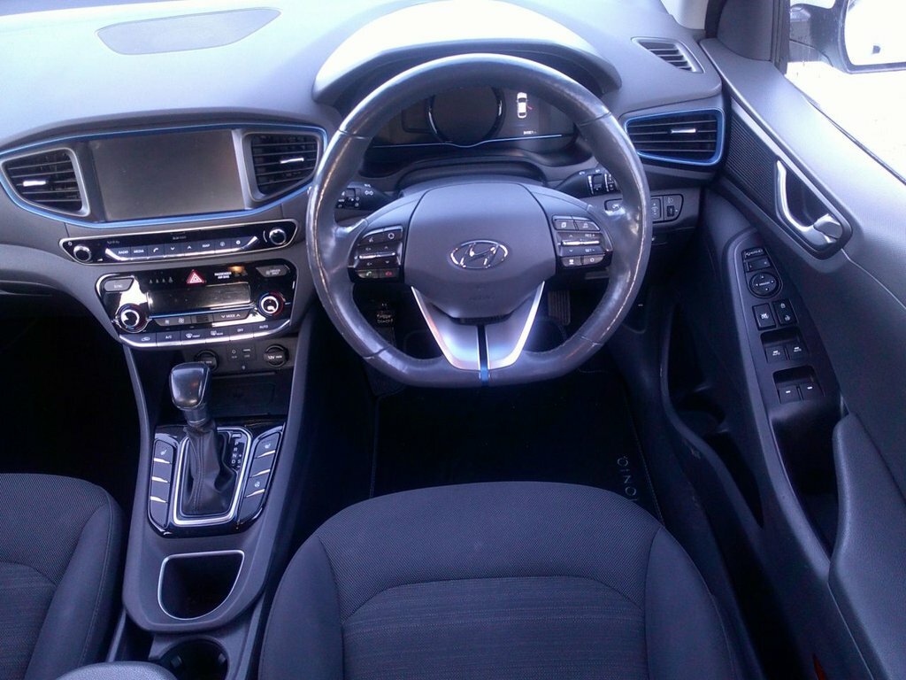 Hyundai Ioniq 1.6L Premium White #2