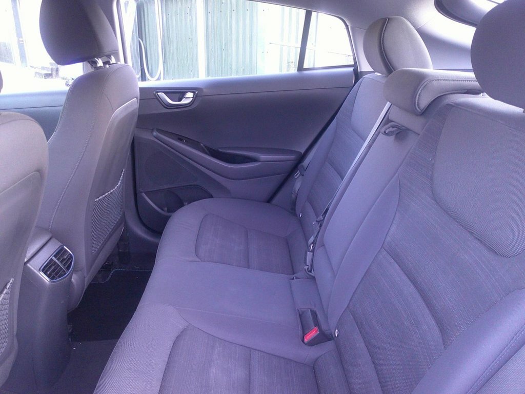 Hyundai Ioniq Premium Black #15
