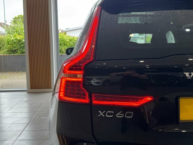 Volvo XC60 B5 Awd Plus Dark 20 Alloys Blond Leather B Blue #10