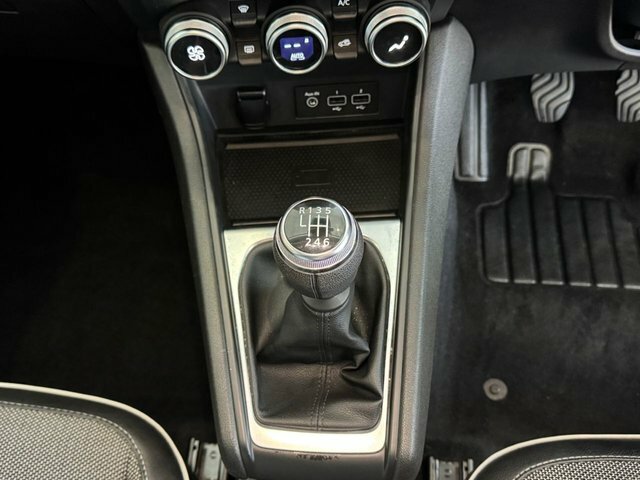 Renault Captur 1.6 E-tech Phev 160 Techno  #16