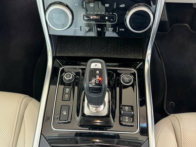 Jaguar XE Diesel #12