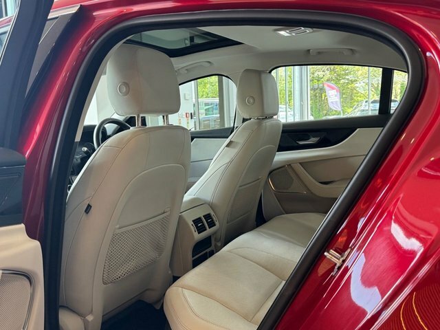 Jaguar XE Diesel #16