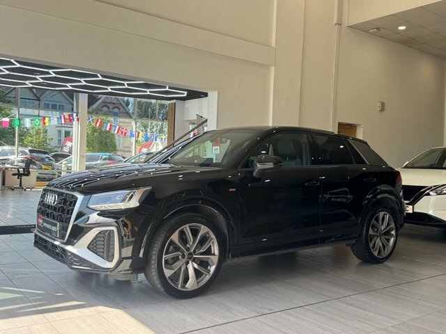 Audi Q2 2023 1.5 Tfsi Cod 35 S Line Suv S Troni LS23YEL Black #3