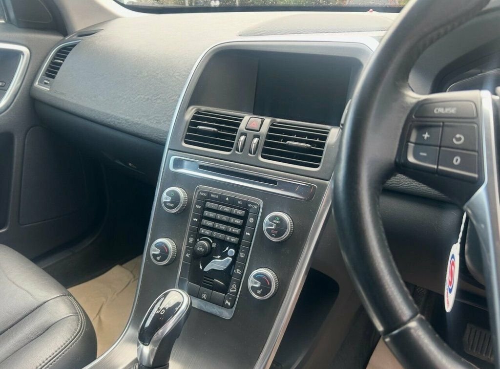 Volvo XC60 2.4L Se Lux Nav Blue #6